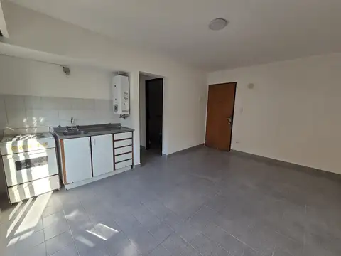 6 e/ 65 y 66.. Departamento 1 dormitorio. Muy bueno. Apto Mascota. Disponibilidad Inmediata