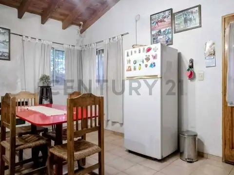 Casa en Venta con 3 cocheras