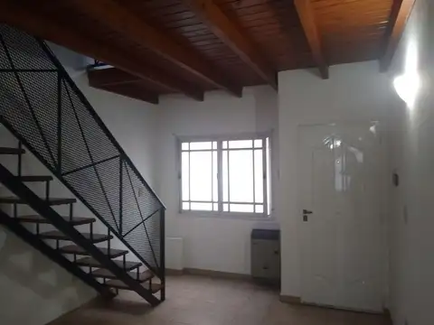 Gobernador Udaondo 1500