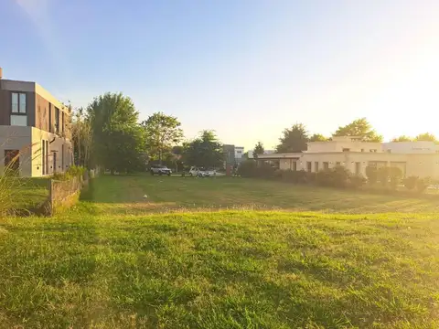Lindisimo Lote en Barrio Las Lomas, Haras Santa María