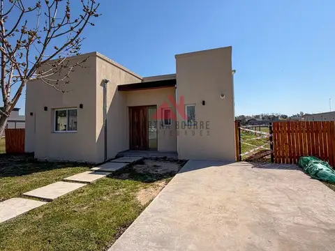 Casa en Venta con 1 cochera