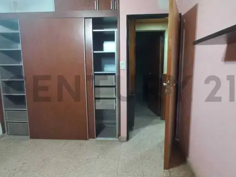 Casa en Venta con 5 cocheras