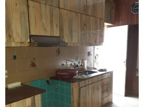 Amplia Casa Americana | Planta Baja y Alta para Dos Familias | Morón