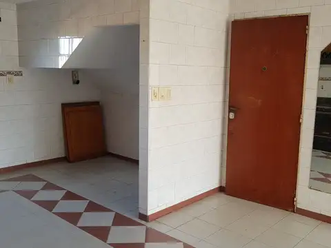 Departamento en Alquiler en Caseros, $ 650.000