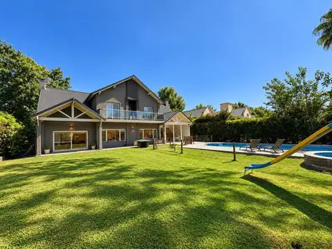 Casa en Venta en Campos De Álvarez, USD 460.000