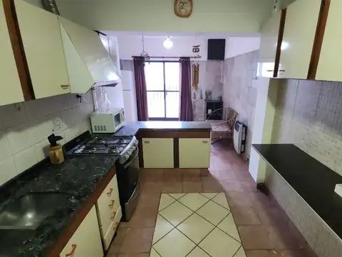 CASA SOBRE CARRIL SARMIENTO DE GODOY CRUZ