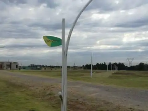 TERRENOS EN BARRIO CERRADO BRISANOVA. PUEBLO ESTHER.