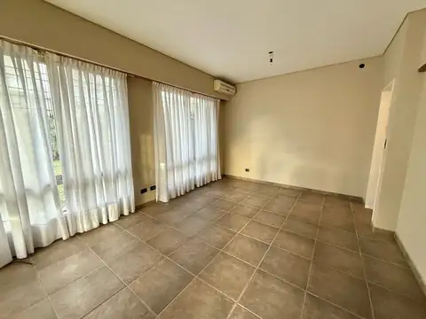 Depto Tipo Casa en Alquiler de 1 dormitorio