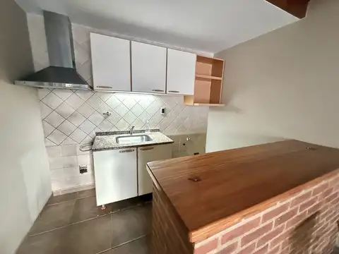 Depto Tipo Casa en Alquiler de 2 ambientes