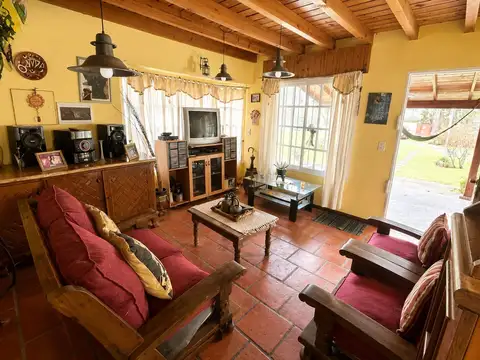 Casa Quinta 6 ambientes a 300mts Acceso Oeste