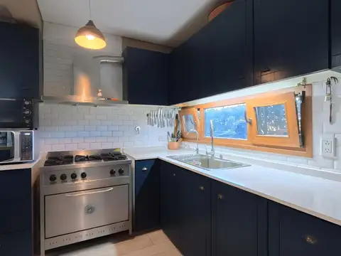 Casa en Venta con 4 cocheras