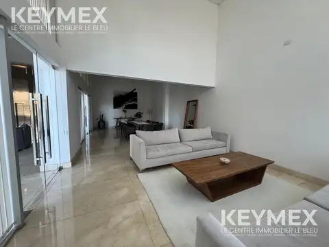 Departamento en Alquiler con 2 cocheras