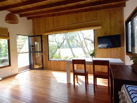 Casa 2 ambientes con 1 baño