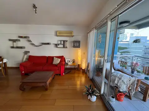 Comandante Rosales al 2600