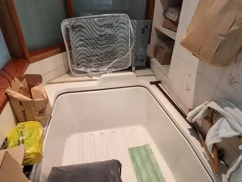 EN VENTA EN EL PALOMAR GRAN CHALET DE 4 PLANTAS, CUENTA CON GARAGE PARA DOS AUTOS - FICHA 9753