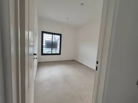 Departamento en Alquiler en Gerli, $ 600.000