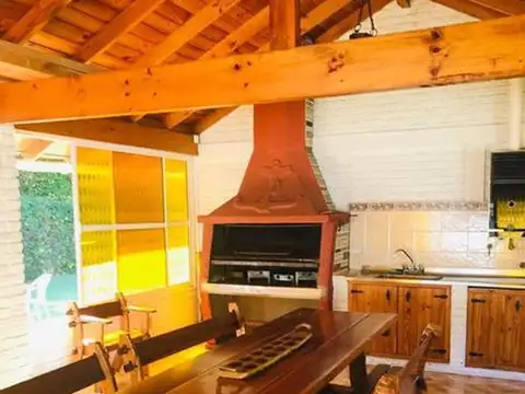 Casa Quinta en venta en barrio El Trébol, gran terreno de 4600 m2. La Unión, Ezeiza.