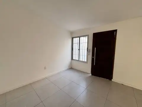 Alquiler casa de 2 dormitorios en centro de Pando