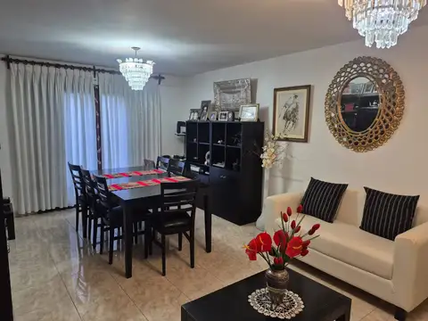 Los Paraisos 200