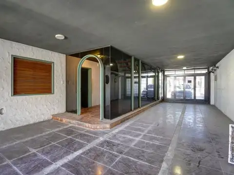 Casa 5 ambientes con 5 baños