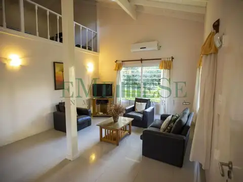 Casa 5 ambientes con 2 baños