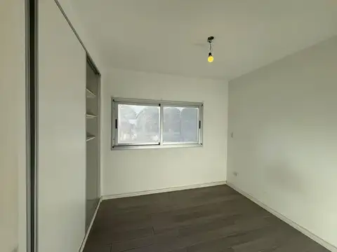 Departamento tipo semipiso en Alquiler de 2 Ambientes en Quilmes Centro