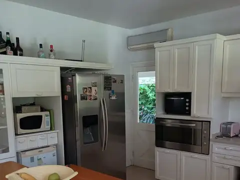 Casa 6 ambientes con 3 baños