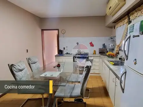 Casa 5 amb Quincho doble cochera jardin y Playroom