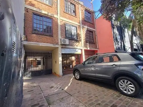 Departamento 3 ambientes  con patio. Moron