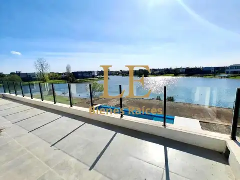 CASA A LA VENTA EN EL CANTON A LA LAGUNA