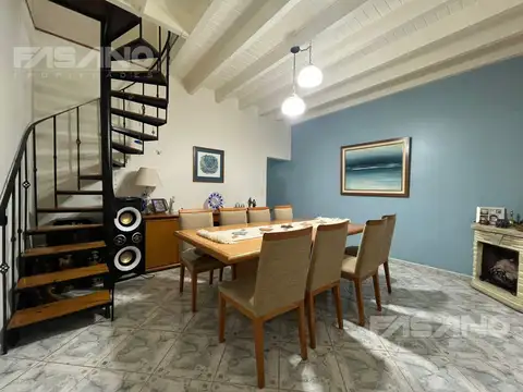 Depto Tipo Casa en Venta 25 años