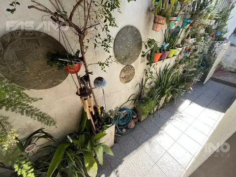 Depto Tipo Casa en Venta de 5 ambientes