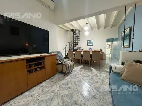 Depto Tipo Casa en Venta en Villa Ballester, USD 148.000