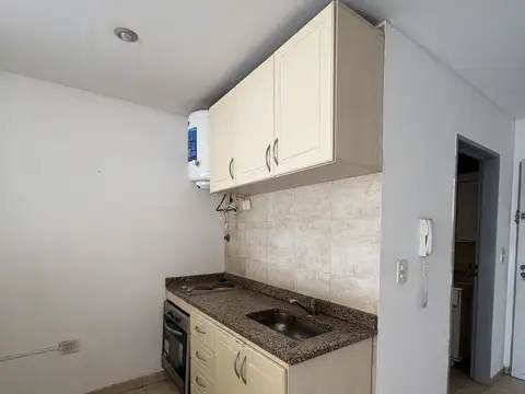 Departamento en Venta en Chacarita, USD 72.000