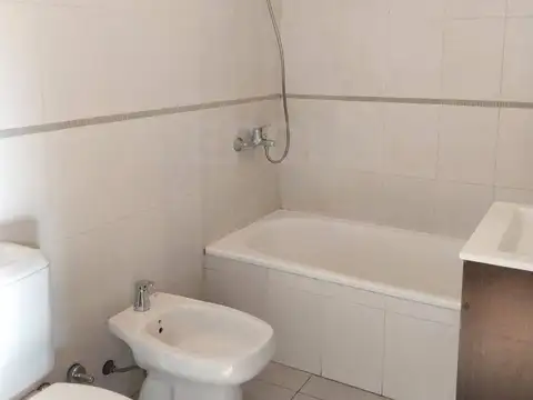 Monoambiente divisible con balcón al frente