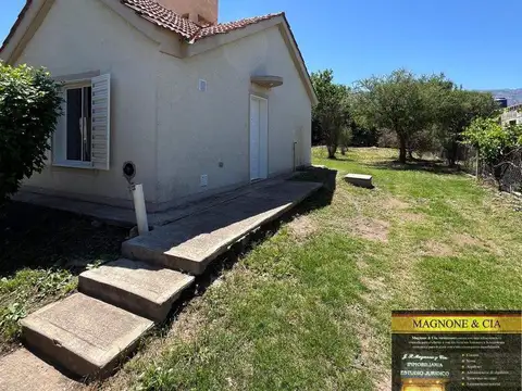 Casa 3 ambientes con 1 baño