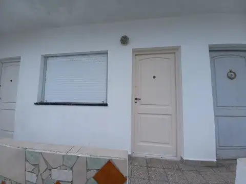 Depto Tipo Casa 2 ambientes con 1 baño