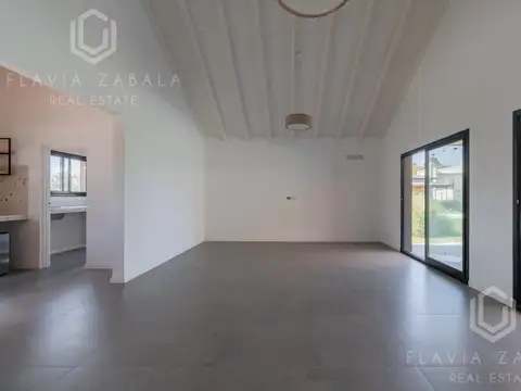 Venta casa cuatro ambientes, Barrio Santa Clara, Pilar Manzanares