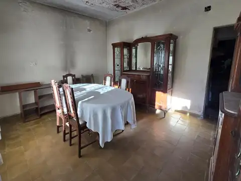 Casa 4 ambientes con 1 baño