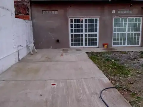 Casa en Venta - Monoambiente 1 Baño - 300mts - Almirante Brown