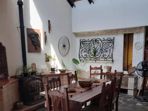 Casa en Venta con 1 cochera