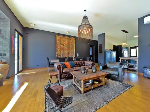 Casa en Venta con 1 cochera