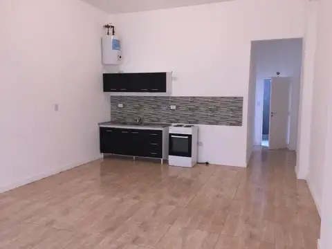 Depto Tipo Casa en Alquiler en Moron Sur, $ 550.000