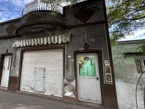 CASA CON 2 LOCALES AL FRENTE + LOTE PROPIO – EXCELENTE OPORTUNIDAD. APTA CREDITO