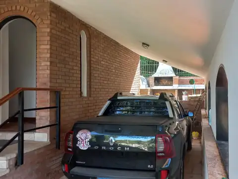 Casa 2 ambientes con 2 baños