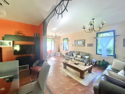 Casa en Venta con 1 cochera