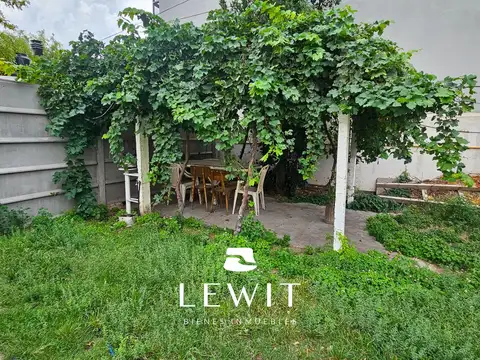 Casa 4 ambientes con 1 baño