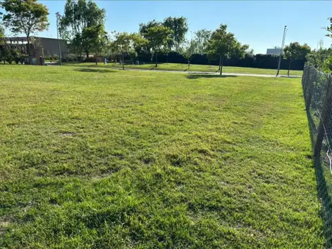 Terreno en Venta en Puertos - Barrio Ceibos, USD 215.000