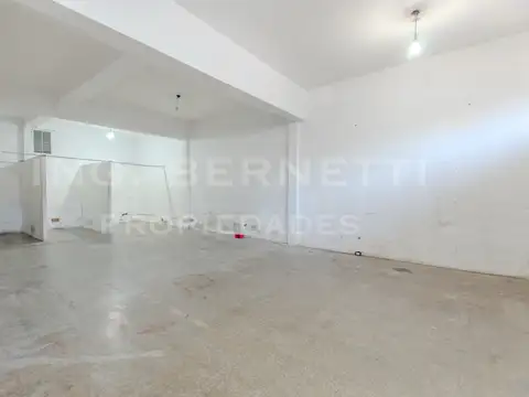 Local 120 m2 - Con oficinas -
