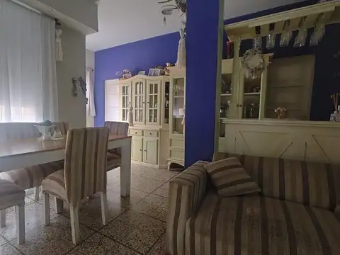 Depto Tipo Casa en Venta 56 años